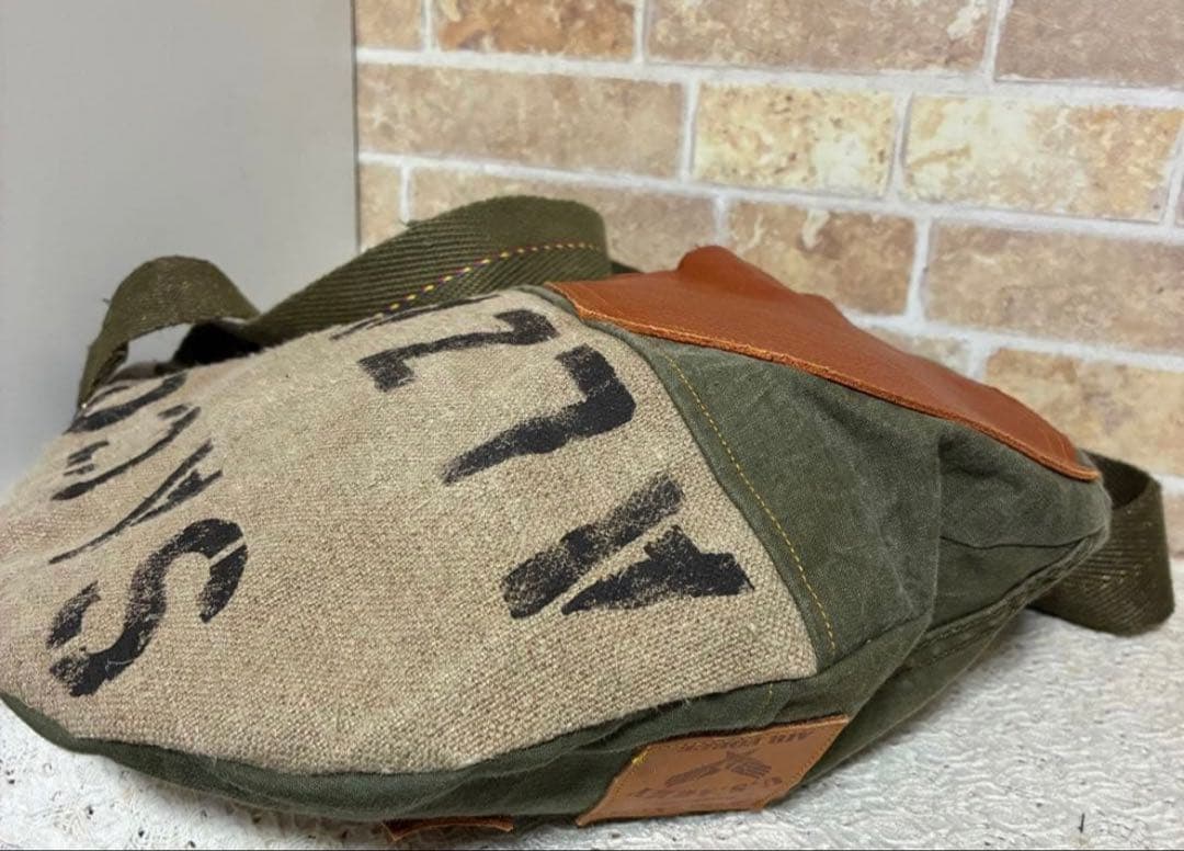 ミリタリー★デニムリメイクバッグ★アーミー★2wayトートバッグ★ショルダー付き