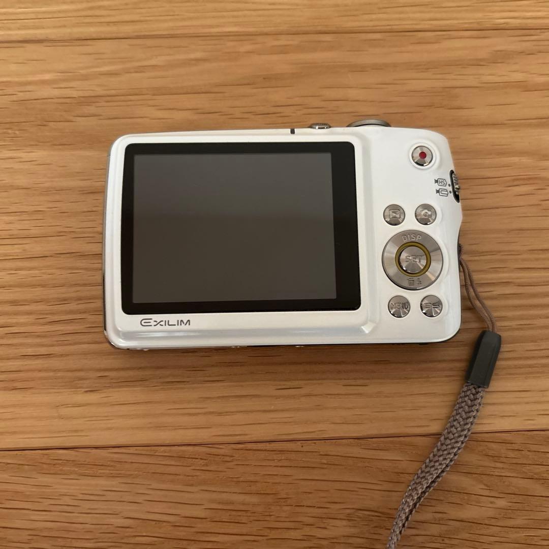 デジタルカメラ CASIO EXILM EX-FS10