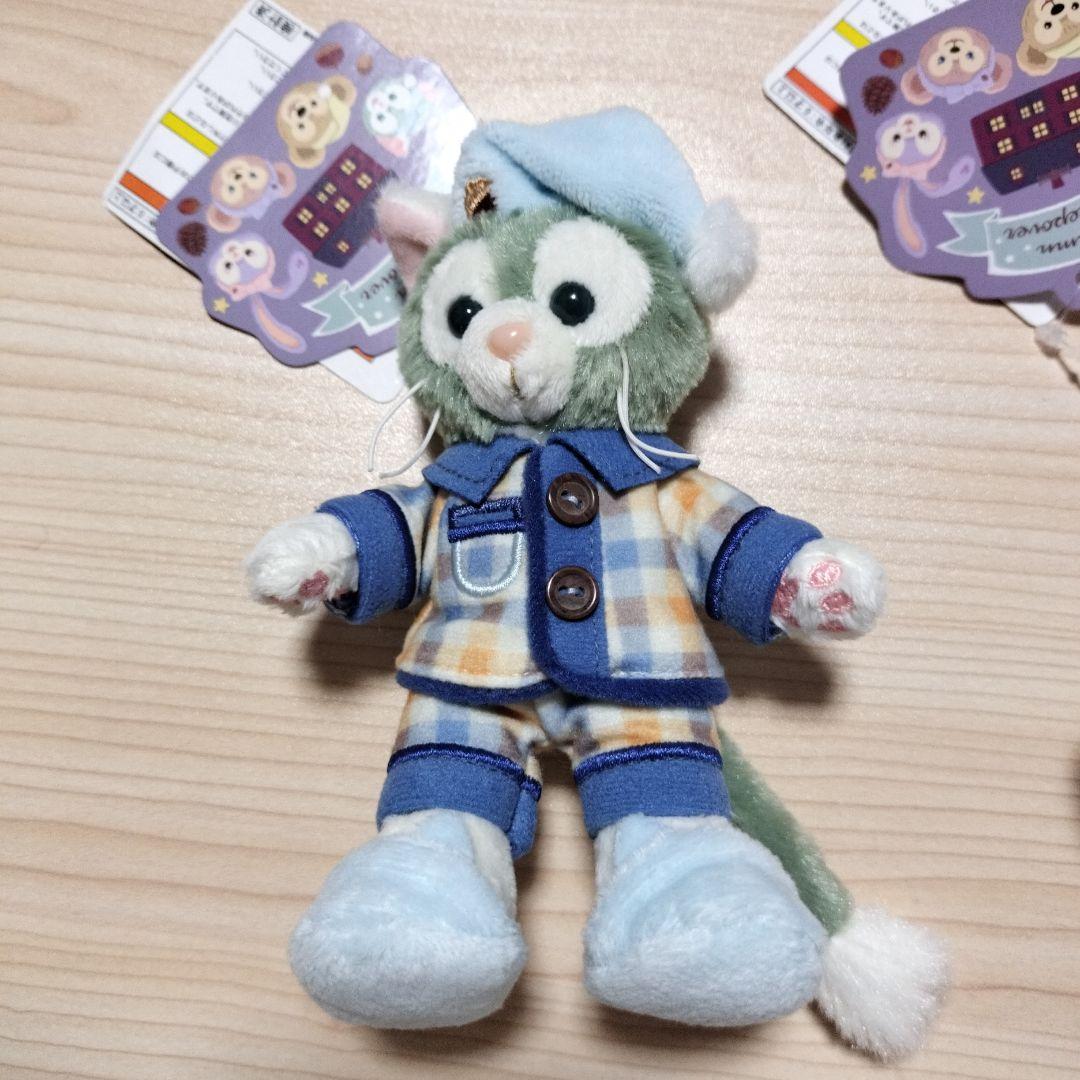 ダッフィーフレンズ　ぬいぐるみバッジ　パジャマ 4体
