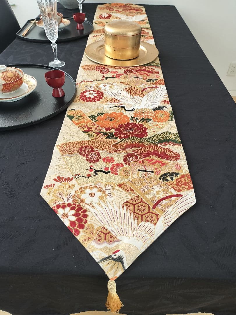 A872豪華刺繍‼️花嫁衣装帯‼️テーブルランナー1ｍ86cm