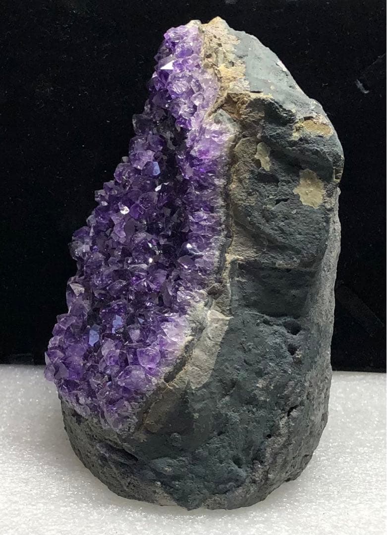 アメジスト原石　1,460g Ｈ135cm