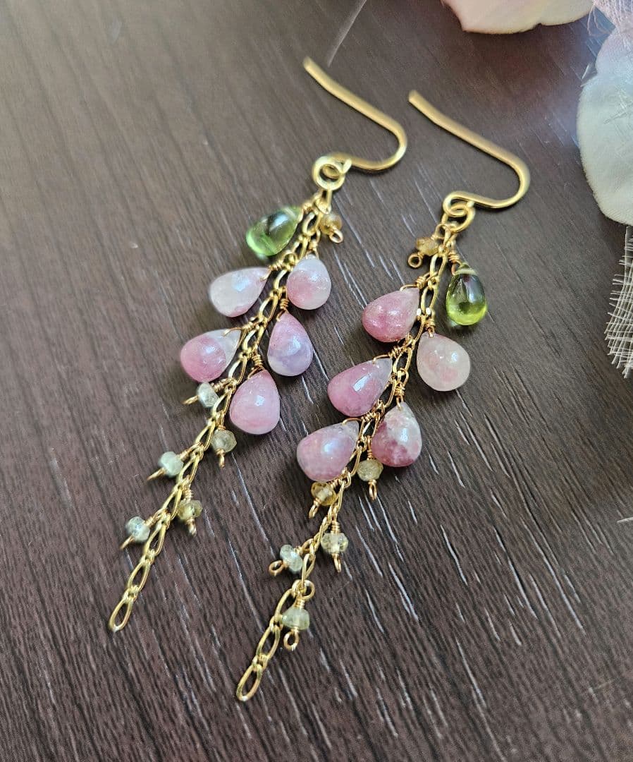 ハンドメイドピアス ピンクトルマリンインクォーツ～ハナミズキ・一点物～