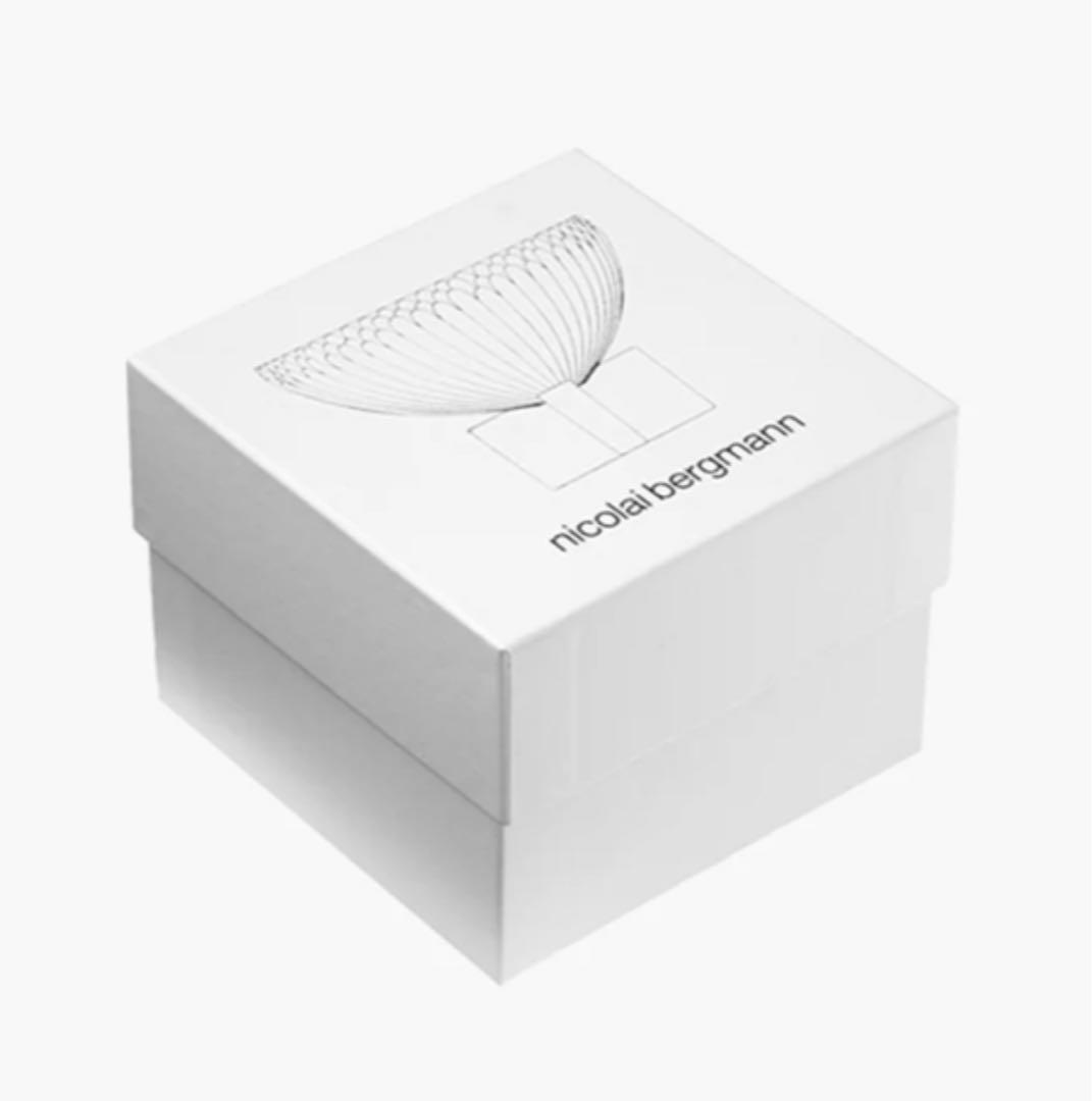 SALE【未使用】ニコライバーグマンクリサンサマム ベース small 有田焼