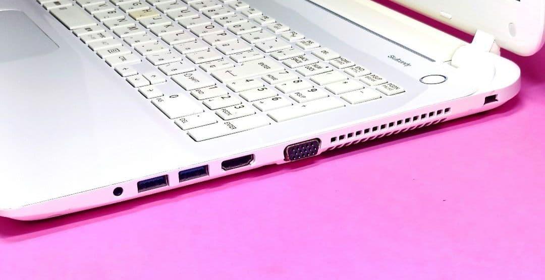 高速SSD256✨8GB✨オフィス✨人気✨薄型✨カメラ付ホワイトノートパソコン