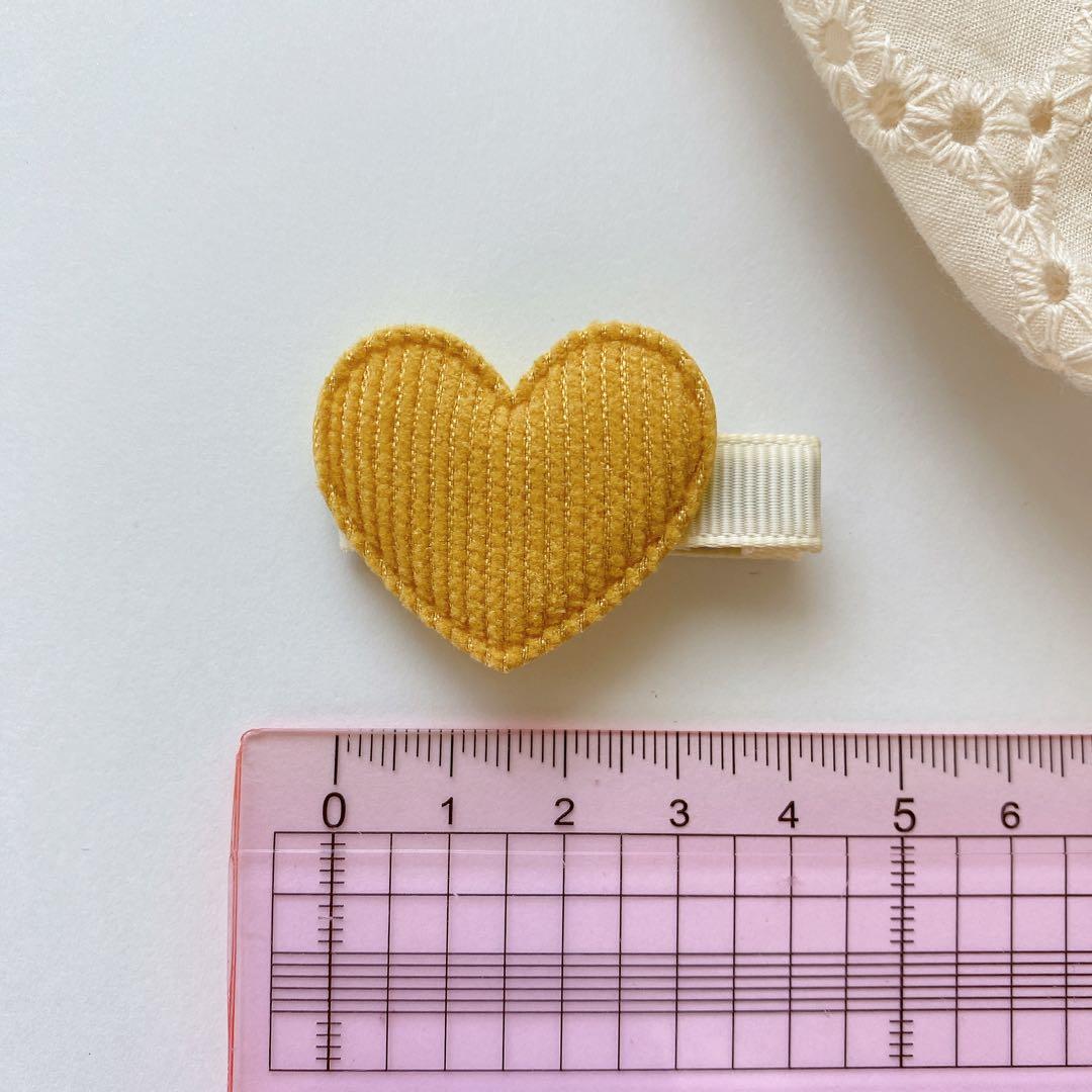 ❁コーデュロイハートモチーフ❁ ベビーヘアピン　ベビーヘアクリップ　ヘアピン