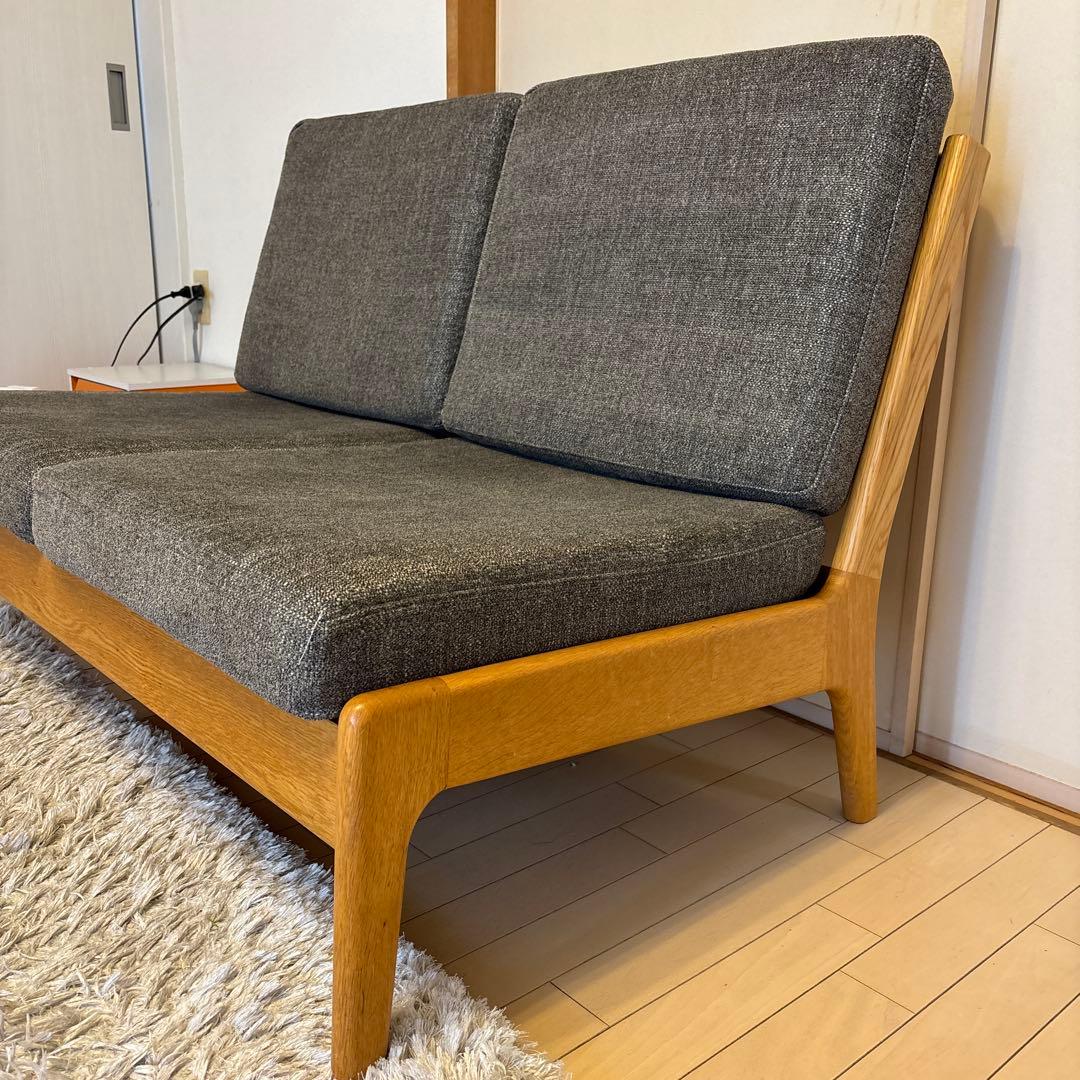 【おすし】大塚家具　二人掛け木製フレームソファ　布地クッション