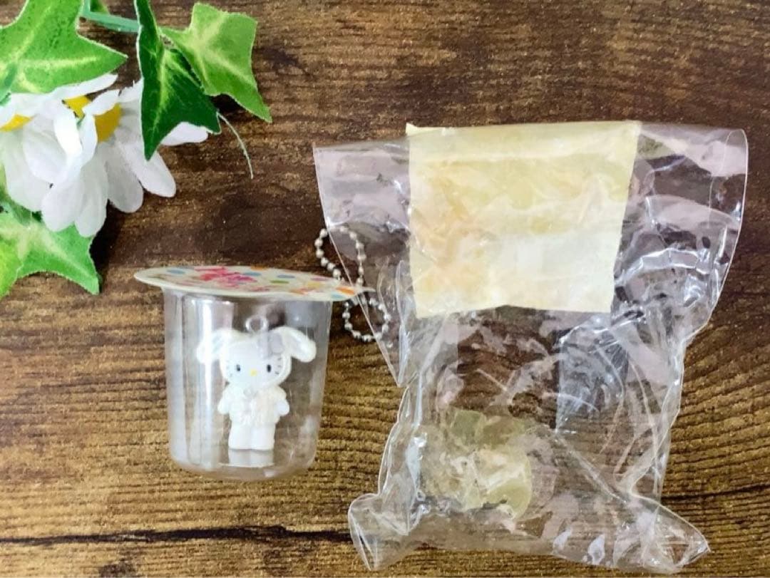 バ*ー様 【激レア】ハローキティ　うさぎコスチューム　マスコット　ポーションカッ