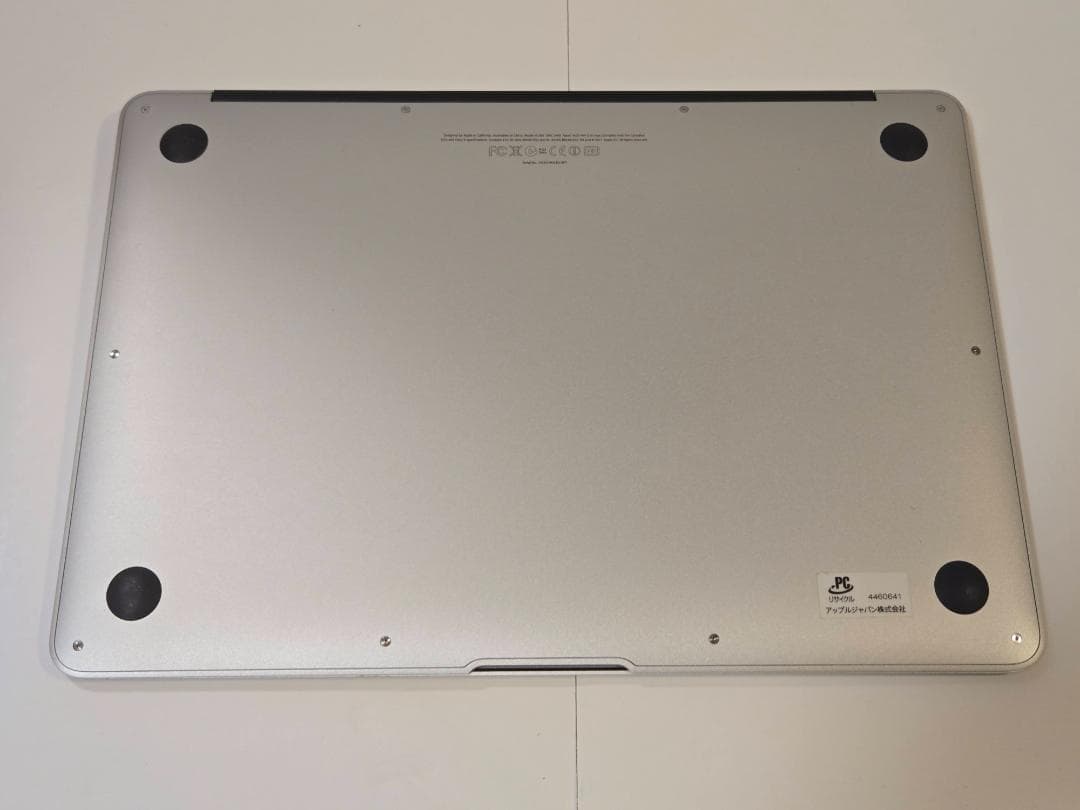 MacBook Air 13インチ Mid 2011 4GB / 256GB