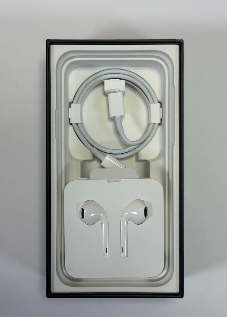 iPhone 11 Pro 256GB シルバー　初期化済み