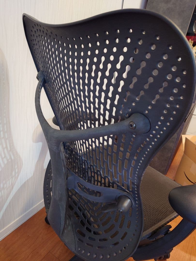 HermanMiller　Mirra Chair(ミラチェア)