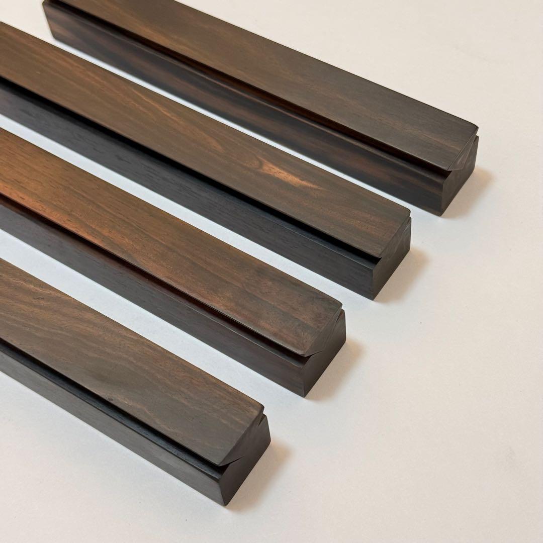 山本音響工芸 VB-18 インシュレーター 黒檀製 V溝支持ベース