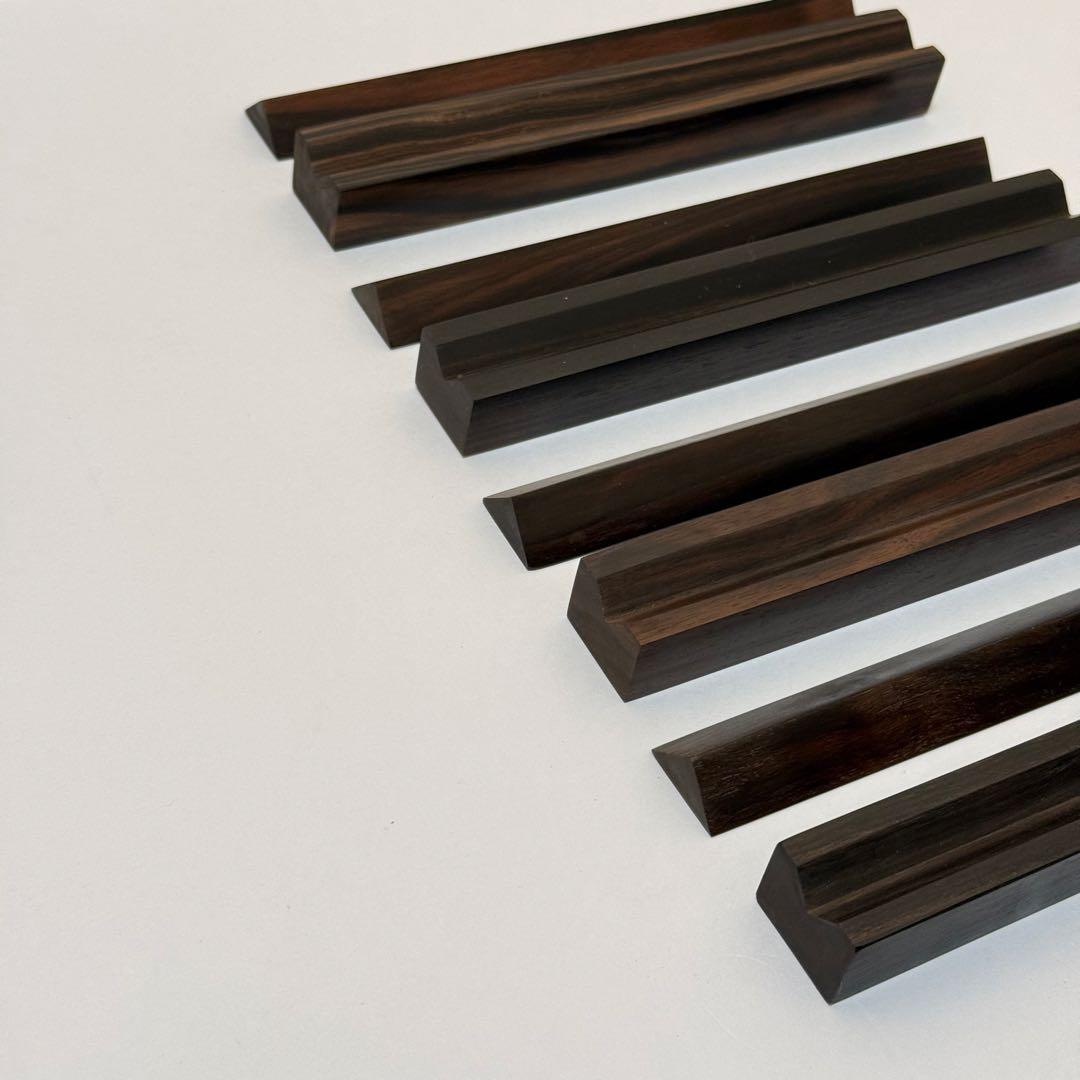 山本音響工芸 VB-18 インシュレーター 黒檀製 V溝支持ベース