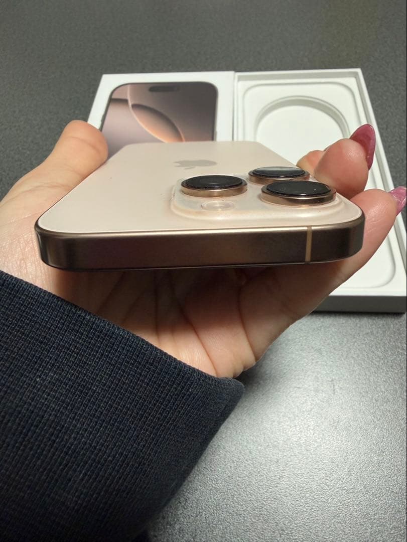 Apple iPhone 16 Pro 256GB ゴールド 本体