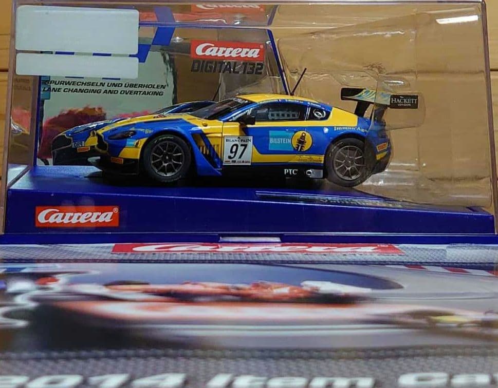 カレラデジタルスロットカー 1/32 Aston Martinアストンマーチン