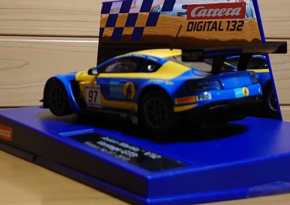 カレラデジタルスロットカー 1/32 Aston Martinアストンマーチン