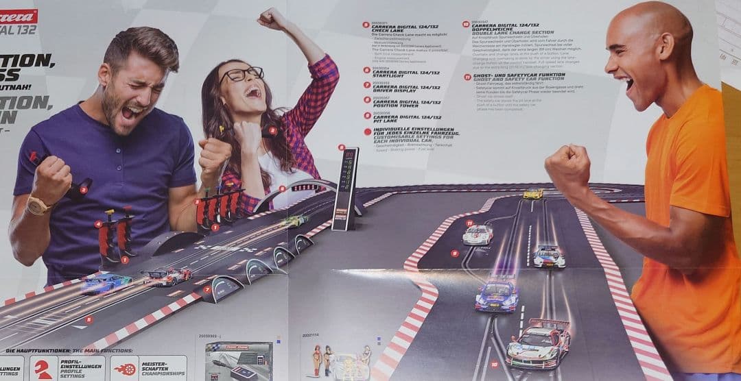 カレラデジタルスロットカー 1/32 Aston Martinアストンマーチン