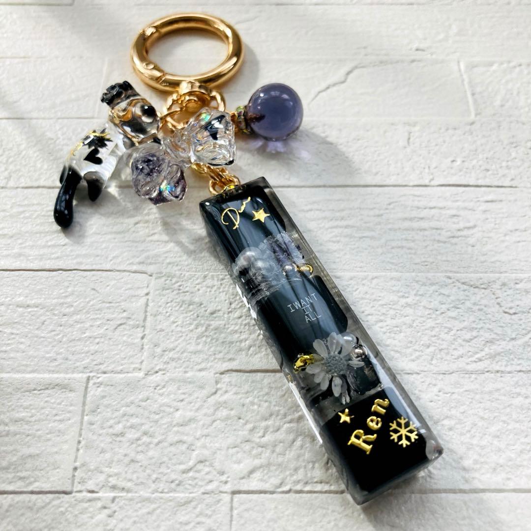 Rʕ•ᴥ•ʔE⑅ページ　目黒蓮名入れチャームレジンキーホルダー