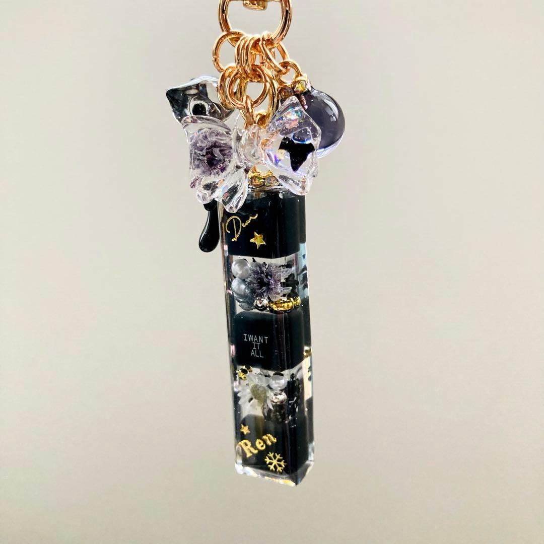 Rʕ•ᴥ•ʔE⑅ページ　目黒蓮名入れチャームレジンキーホルダー