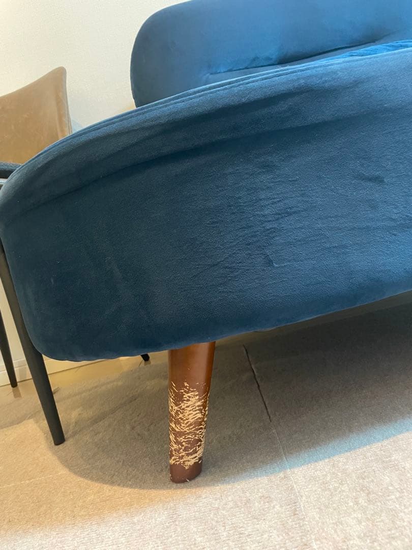 ネイビーブルー 曲線デザインソファ