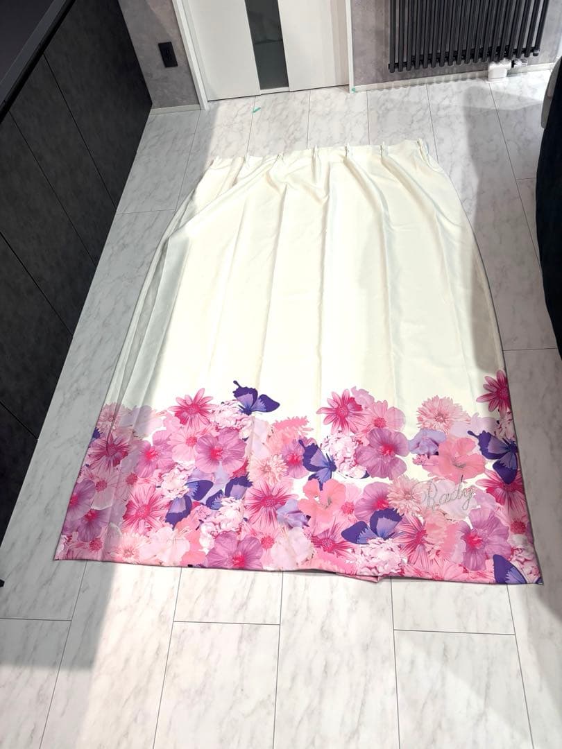 新品未使用Radyトロピカルフラワーカーテン