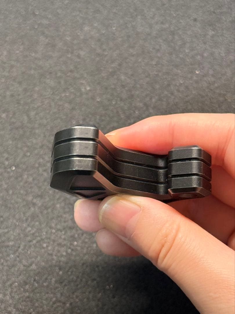 POIS BANANA SS製　フィジェットトイ