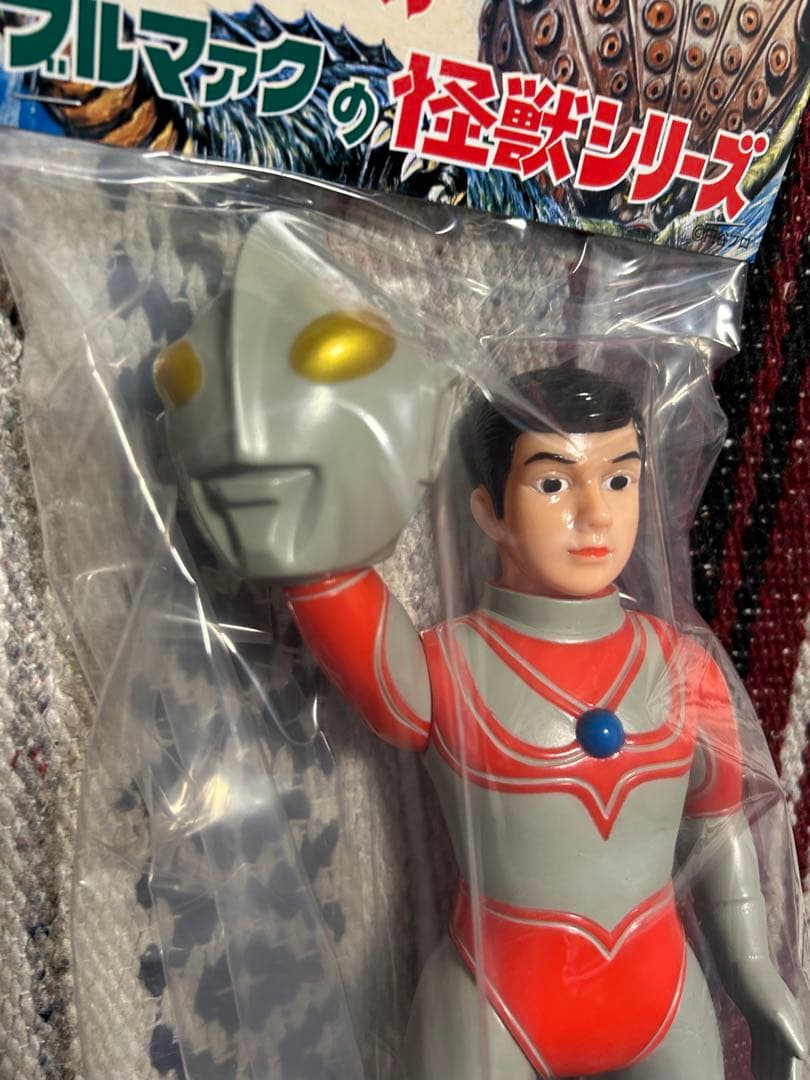 ブルマァクの怪獣シリーズ★帰ってきたウルトラマン（大サイズ）マスク取れ レトロ調