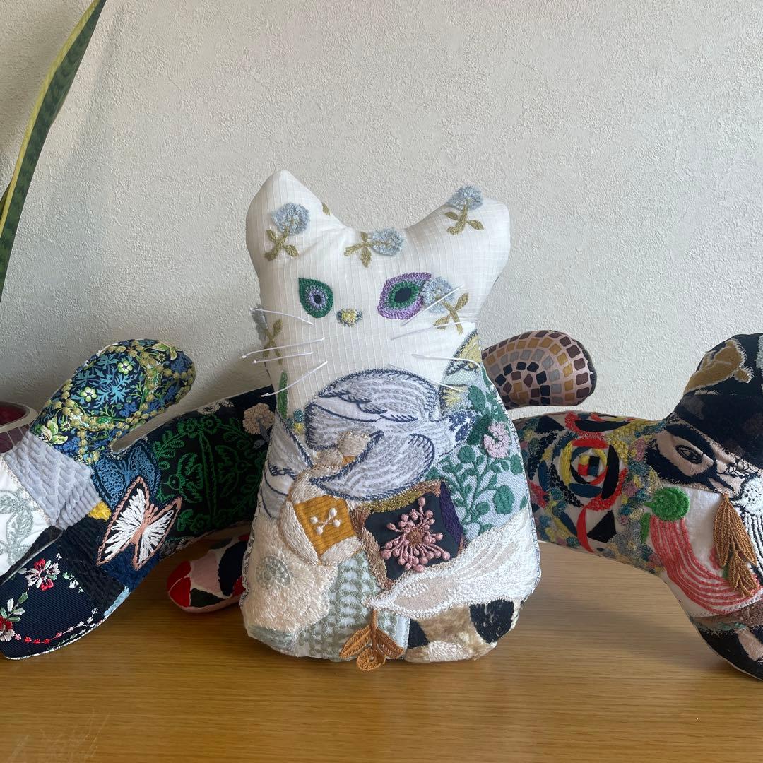 ミナペルホネン ハンドメイド オッドアイ ⭐猫 (*ΦωΦ)白猫さんb5