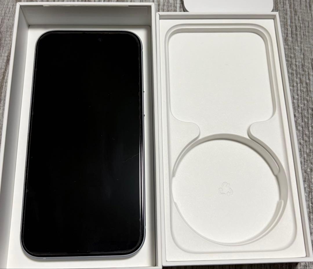 iPhone15 256GB ブルー本体 SIMフリー 1年未満 美品箱付き