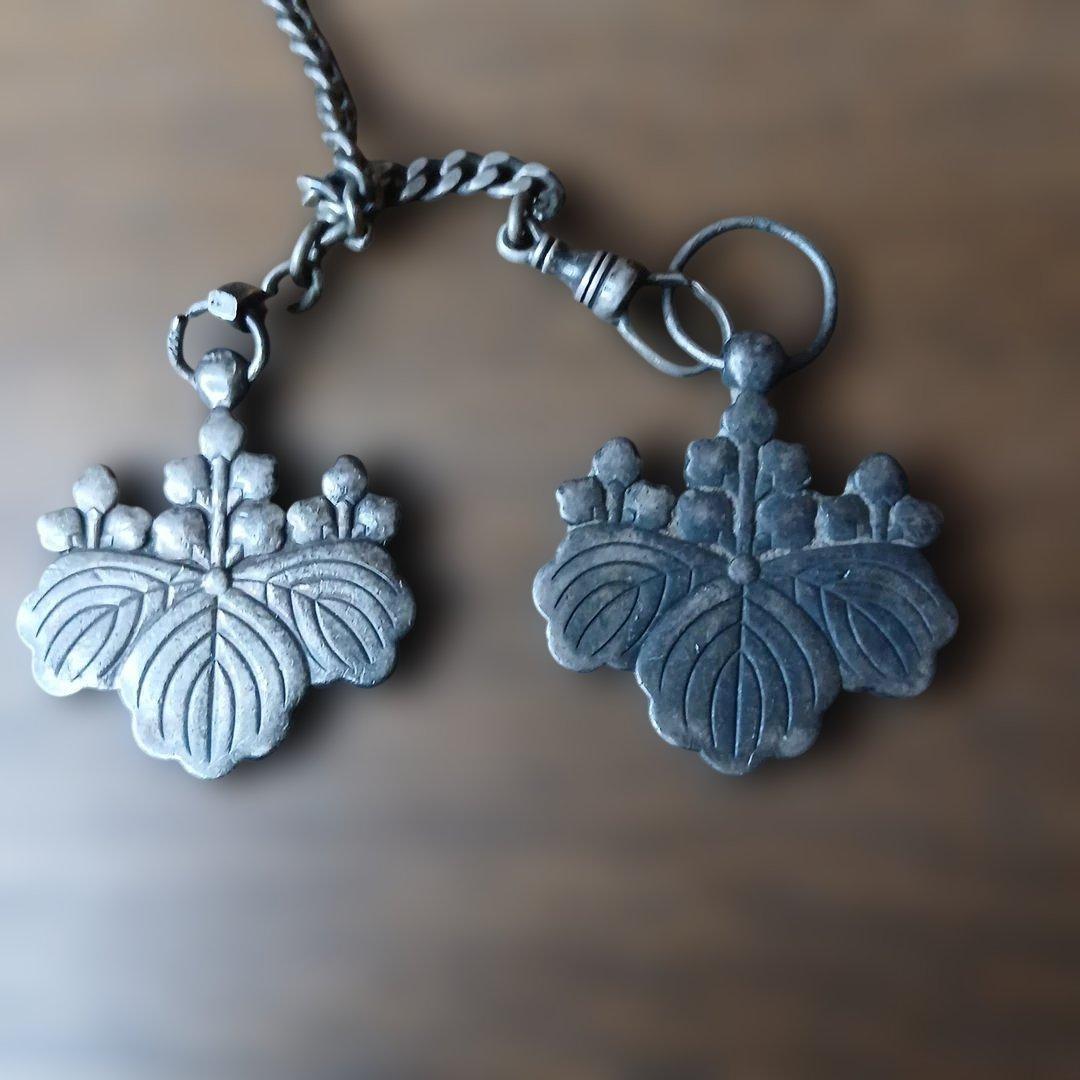 旧日本軍の勲章　2個　チエーン付属