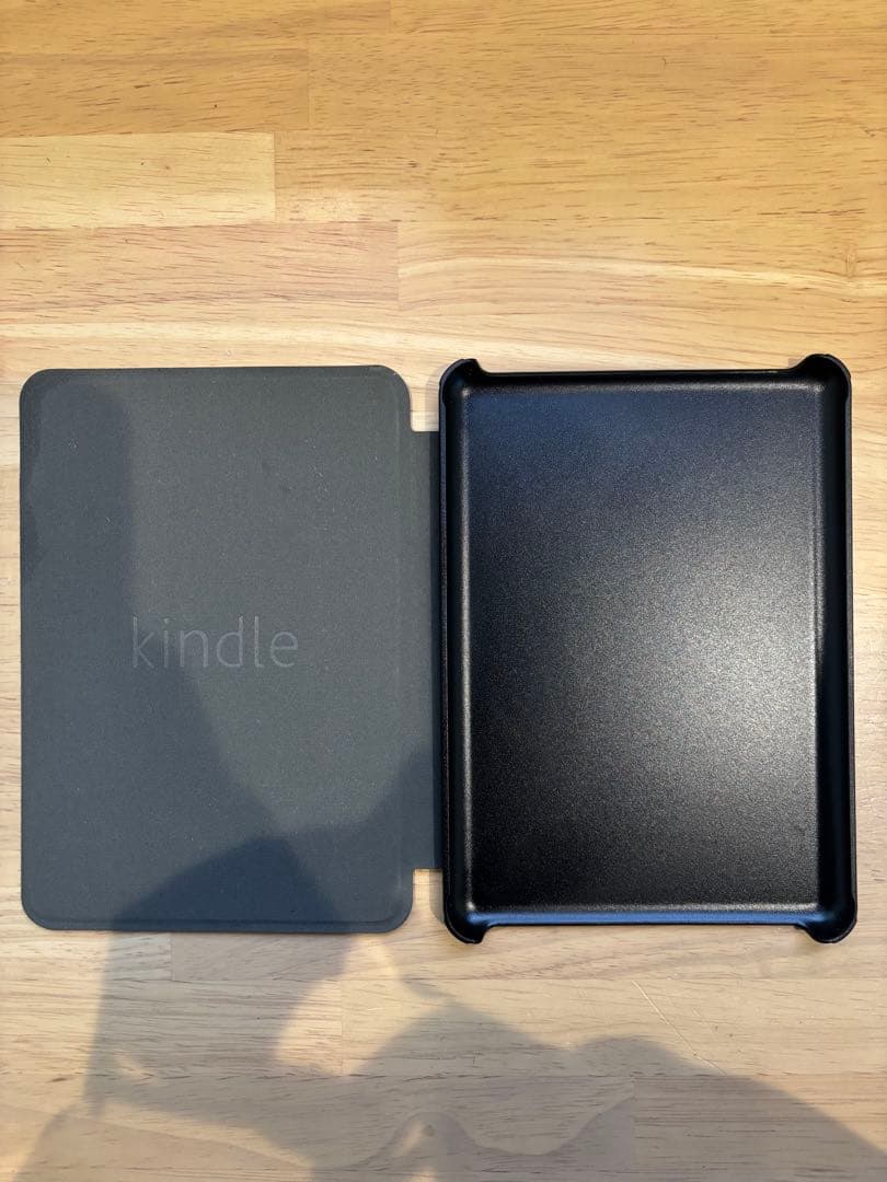 Kindle paper White 10世代32GB wifi 専用カバー付き