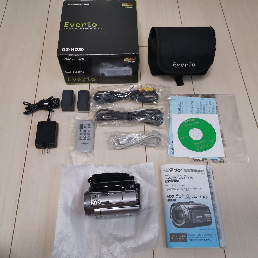 ビデオカメラ　Victor　JVC製