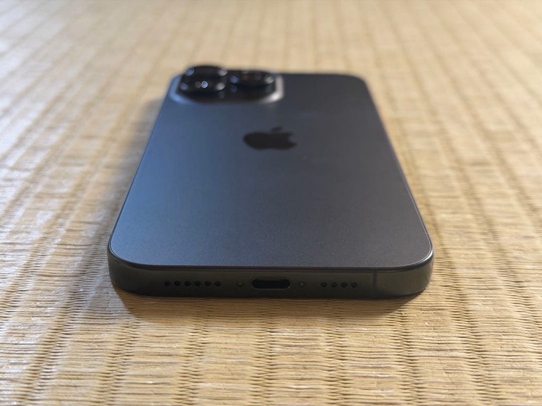 iPhone 16 pro max ブラックチタニウム 256GB SIMフリー