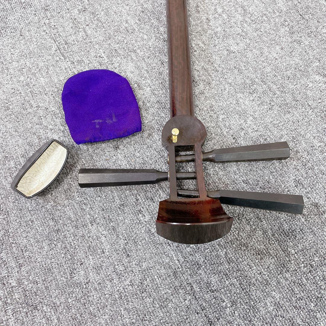 三味線 中棹 トチ 紅木 金細 東サワリ 段違い溝 綾杉彫り 和楽器