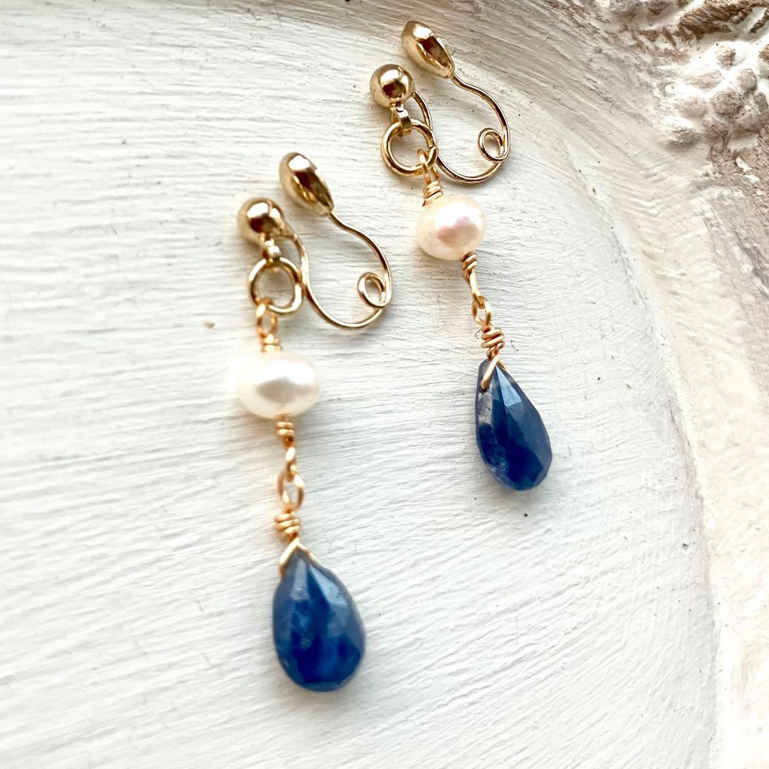 【特別価格】 天然石 9月誕生石 サファイア 痛くないイヤリング