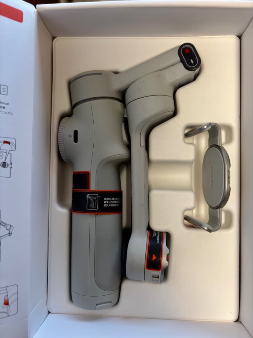 ほぼ新品　insuta360 Flow 2 pro　付属品完備品　ジンバル