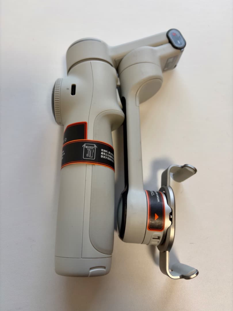 ほぼ新品　insuta360 Flow 2 pro　付属品完備品　ジンバル