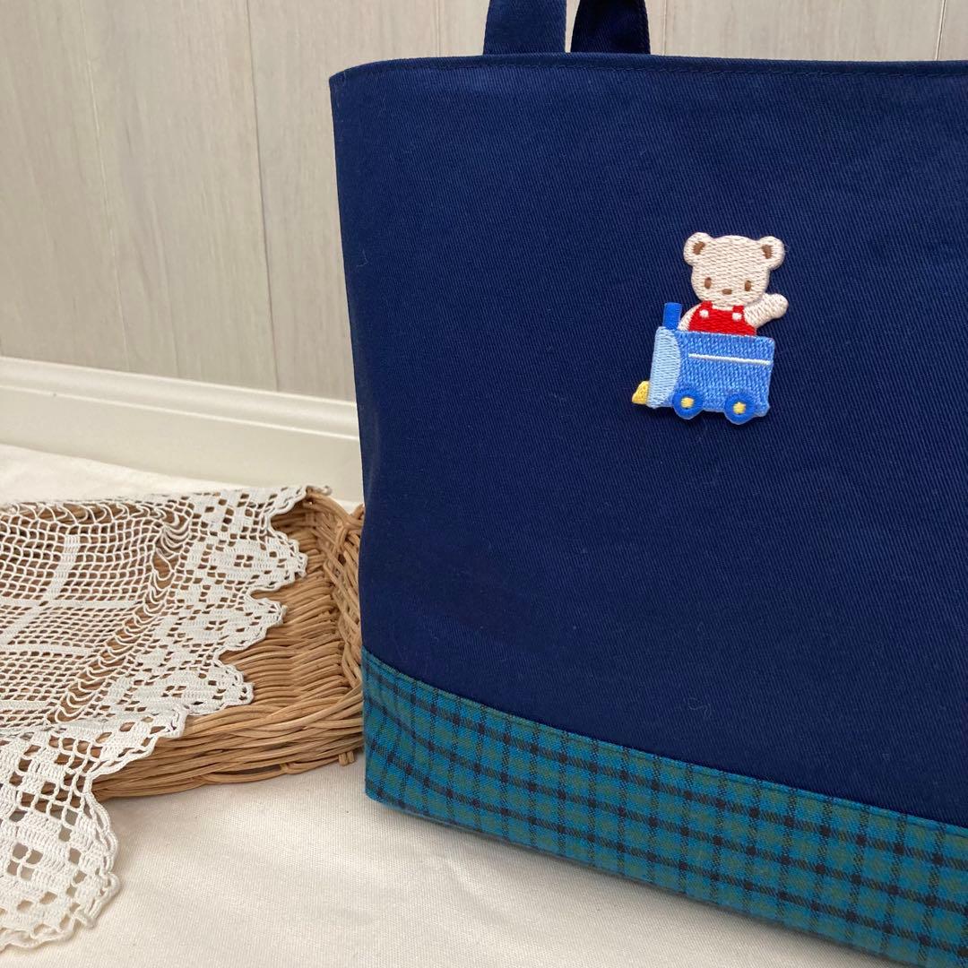 【専用】《ファミリア好きな方に》小さめトートバッグ　緑チェック　メガネケース緑