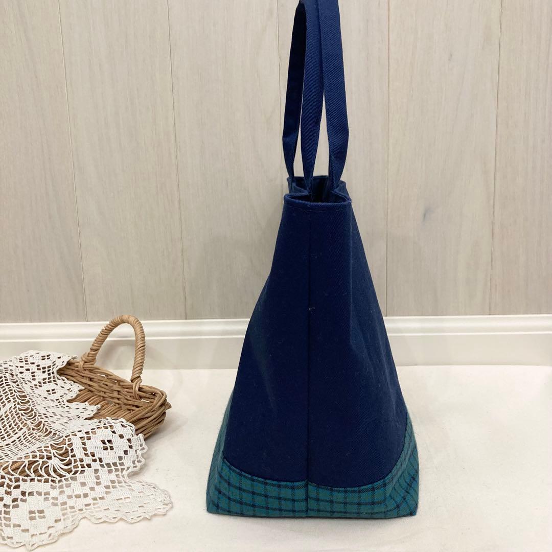 【専用】《ファミリア好きな方に》小さめトートバッグ　緑チェック　メガネケース緑