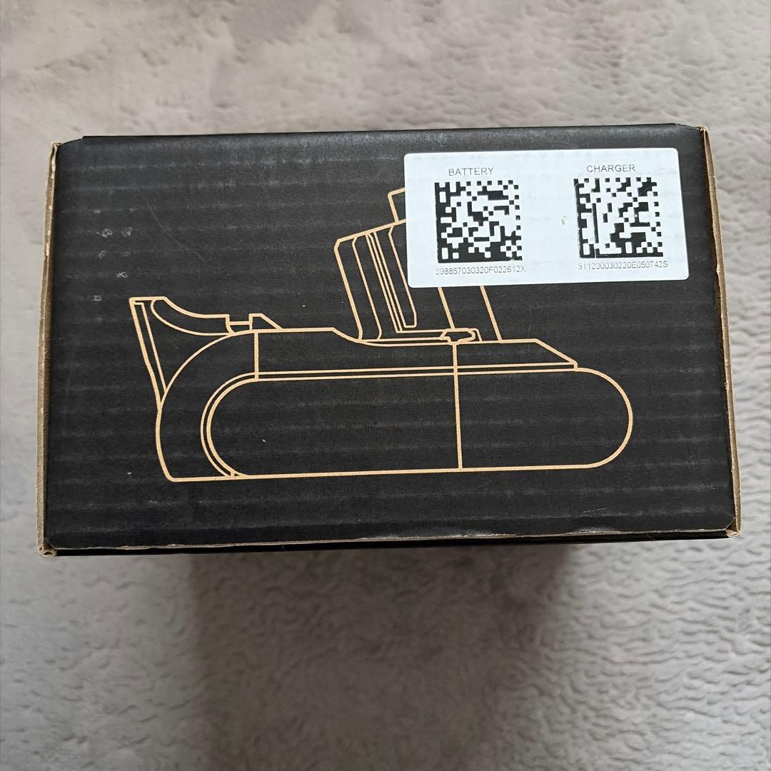 未使用！Dyson Digital Slim (SV18) バッテリー＋充電器