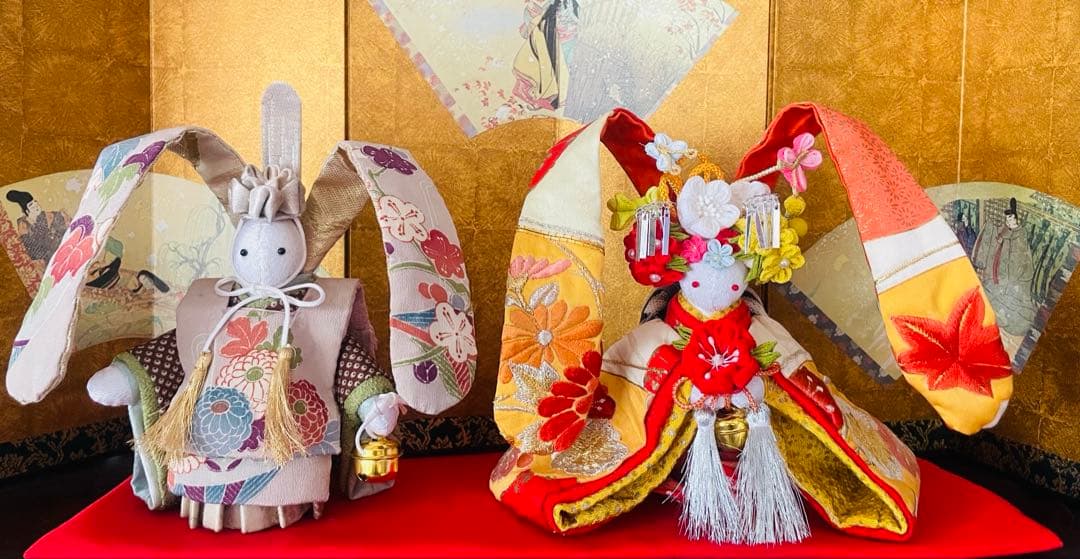 おばあちゃんのハンドメイド　着物うさぎ人形　刺繍着物　アンティーク　お雛様にも