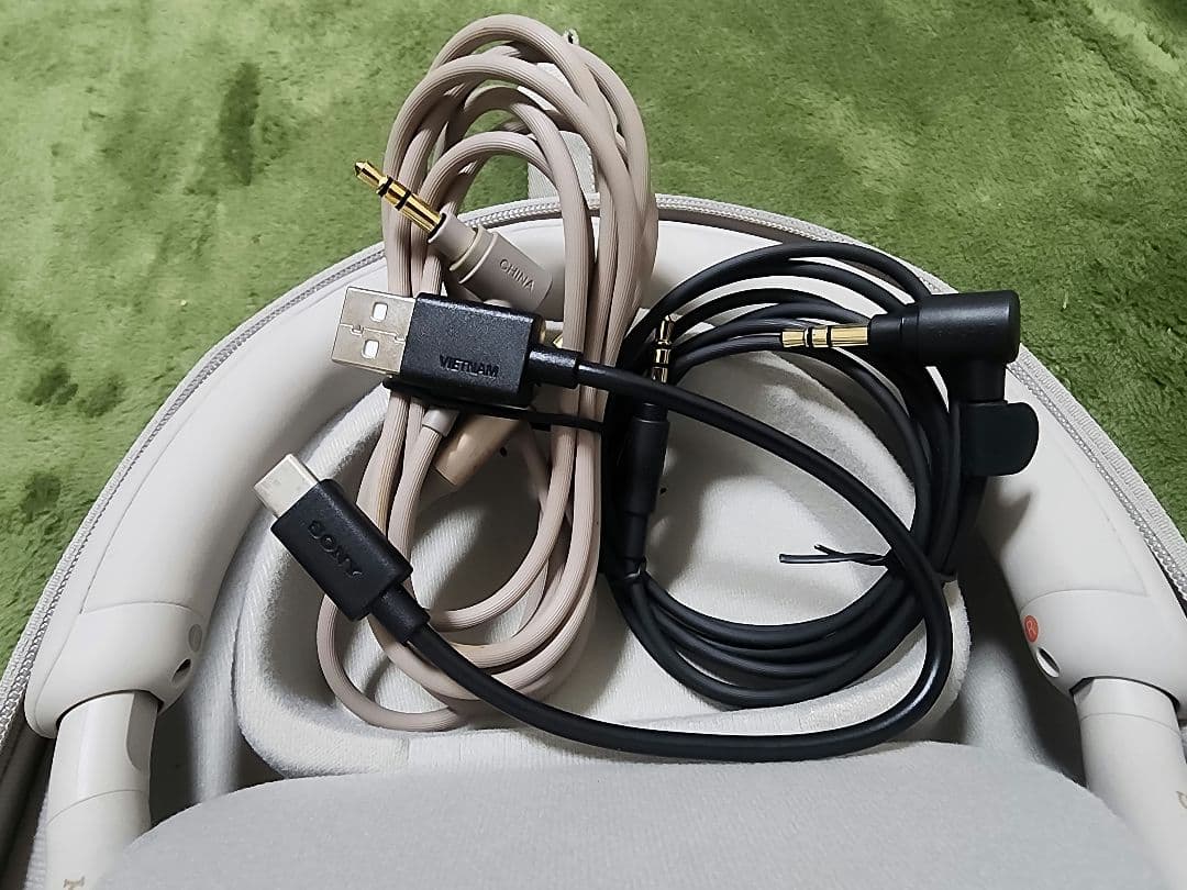 美品　SONY WH-1000XM5 ワイヤレスヘッドホン