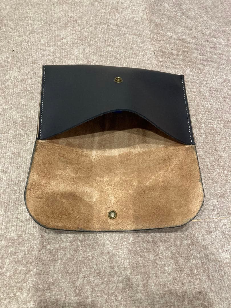 黒 レザー クラッチバッグ