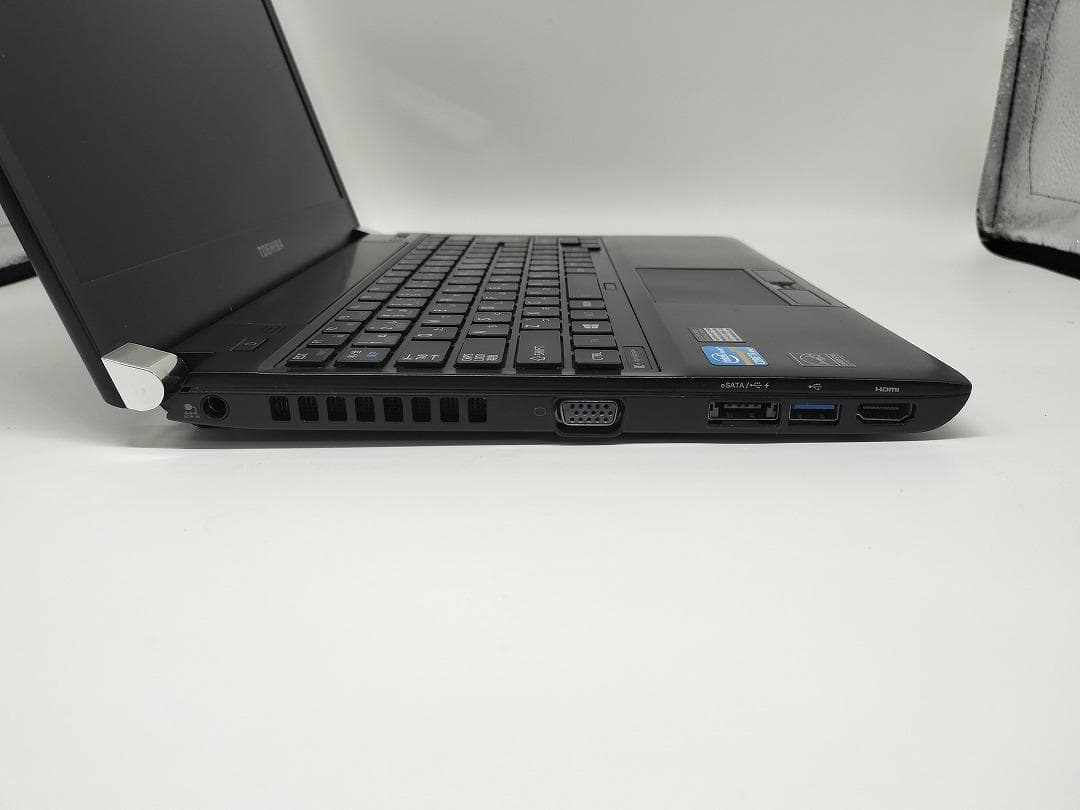 【東芝】爆速 Corei7/新品SSD128GB 13.3 ノートパソコン E5