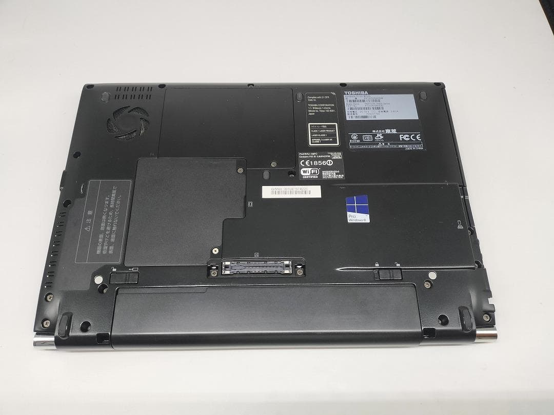 【東芝】爆速 Corei7/新品SSD128GB 13.3 ノートパソコン E5