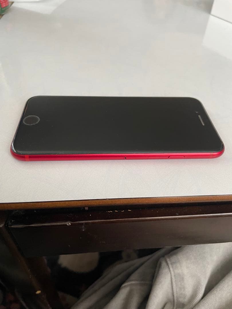 Apple iPhone SE第二世代 本体 64GB　レッド　赤