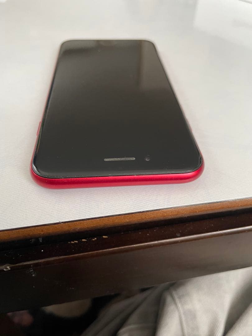 Apple iPhone SE第二世代 本体 64GB　レッド　赤