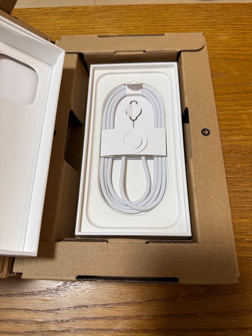 スマートフォン本体 iPhone 16 Pro 128GB Black Titanium