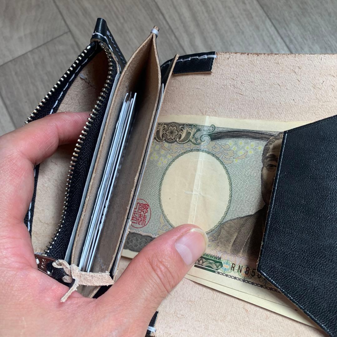 トラッカーウォレット　ミドル　丘染めブラック　ニッケル　白ステッチ