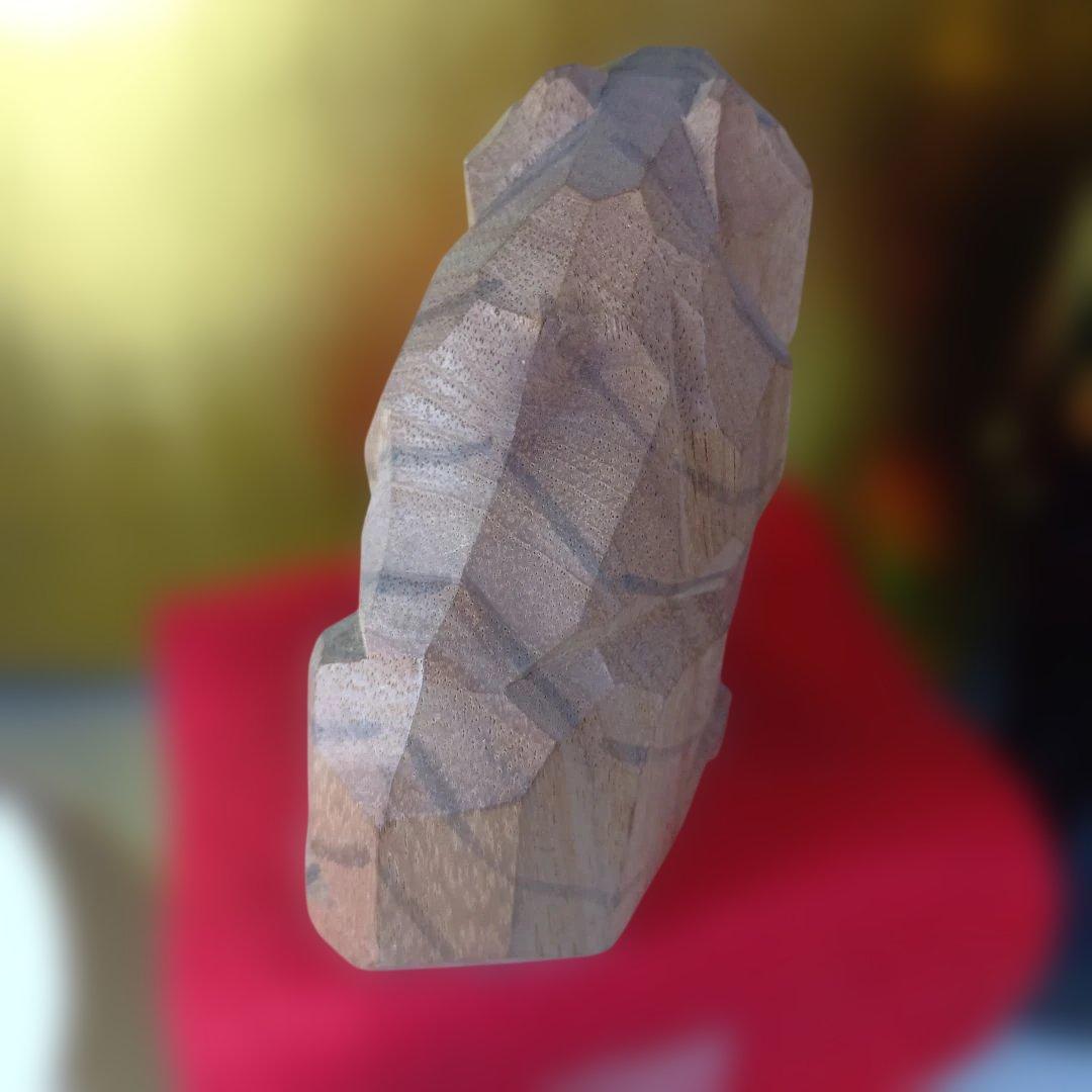 木製虎の彫刻