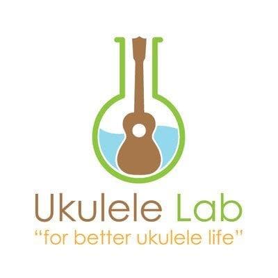 アイフォンケース　カメ　ホヌ　ハワイ　iPhoneXR　ウクレレ　スマホ